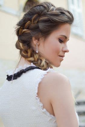 Chaque saison, marieclaire.fr décrypte les nouvelles tendances coiffure : Tresse : l'incontournable de la coiffure 2020