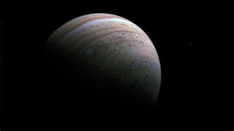 Nasa Shares Breathtaking Photo Of Vortices Near Jupiters North Pole