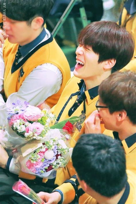 EVANESCENT | Jung Jaehyun Kalo lo masih cinta sama rose, ken… #fiksipenggemar # Fiksi Penggemar