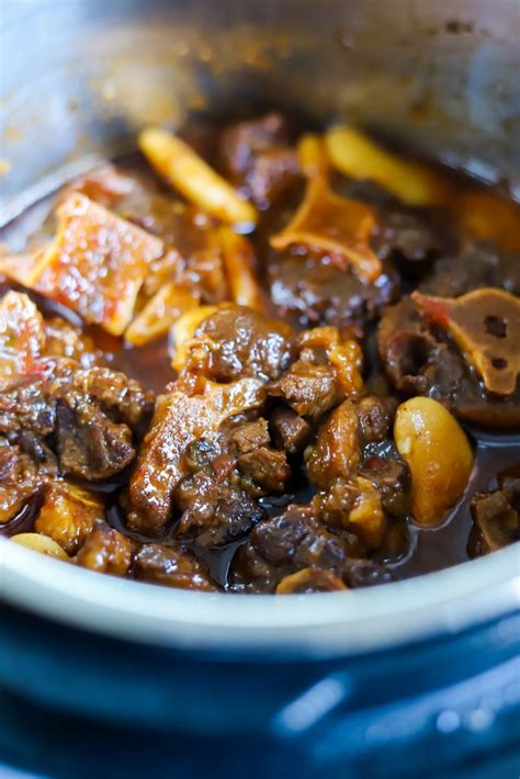 The Most Authentic Jamaican Oxtail Recipe The Seasoned Skillet