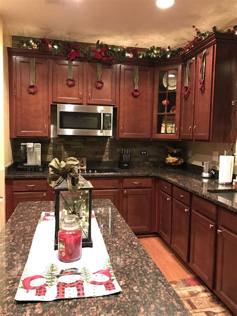 Decorating Your Kitchen Cabinets For Christmas  Iwn Kitchen