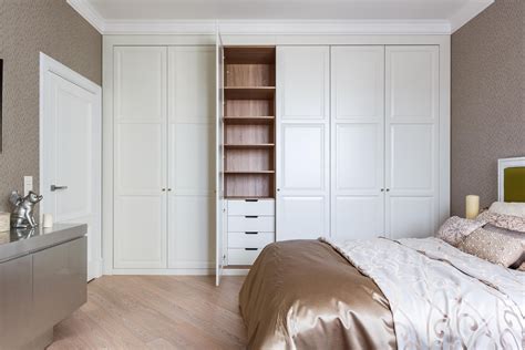 Идеи дизайна современных шкафов в спальню фото интерьеров
