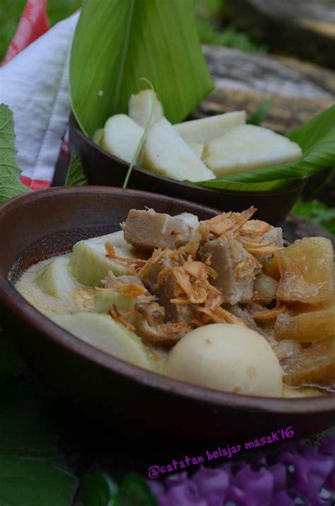 Lontong sayur super zuper enak edisi khusus lebaran makan enak tanpa mahal resep lontong sayur labu siam : Lontong Sayur Nangka Plus-Plus | Catatan Belajar Masak