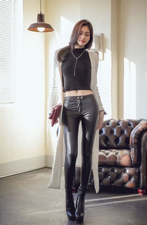 Leather Leggings Outfit Legging Outfits Shiny Leggings Leather Wear