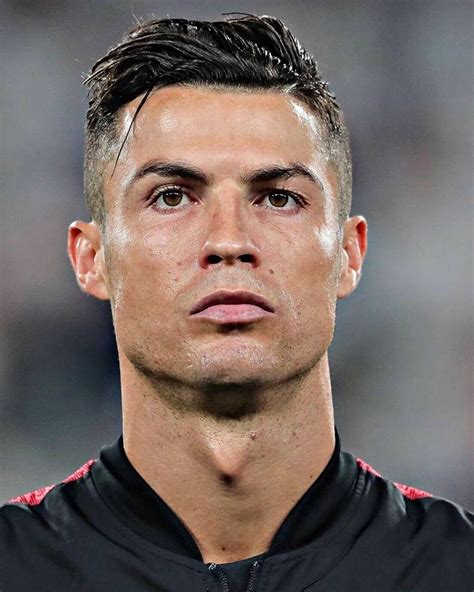 Sometimes you need a haircut, but you just don't have the time. Cristiano Ronaldo Hairstyle Through The Years - Kecemasan q