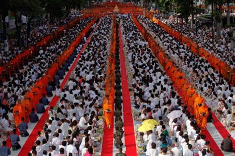 Above all, vesak is a celebratory day that should be marked with kindness, so no matter the country you're in, you can expect to feel and spread the love. Vesak Day Celebrations Around The World | Funzug.com