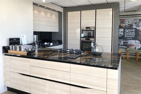 Précurseur, arthur bonnet anticipe le boom des cuisines aménagées et intensifie sa production industrielle dès les années 60. Cuisiniste Rodez ARTHUR BONNET - Magasin de cuisines ...