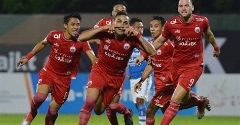 Pertandingan final persija vs persib ini diprediksi laga el clasico ini bakal berlangsung sengit dan menarik, mengingat sejarah rivalitas kedua tim pada prosesnya, jalan persija ke partai final tidaklah mudah. Klasemen Terbaru Liga 1 per 18 September: Persija ke Papan Atas - Tirto.ID
