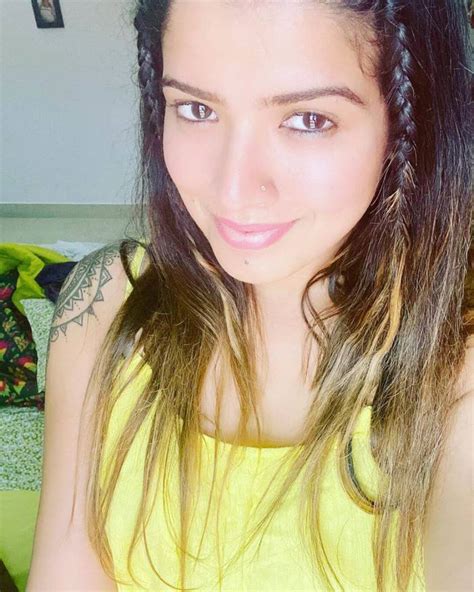 Check out amritha suresh's latest news, age, photos, family details, biography, upcoming movies, net worth, filmography, awards, songs, videos, wallpapers and much more about. Amrutha Suresh (Bigg Boss) Wiki, Biography, Age, Songs ...