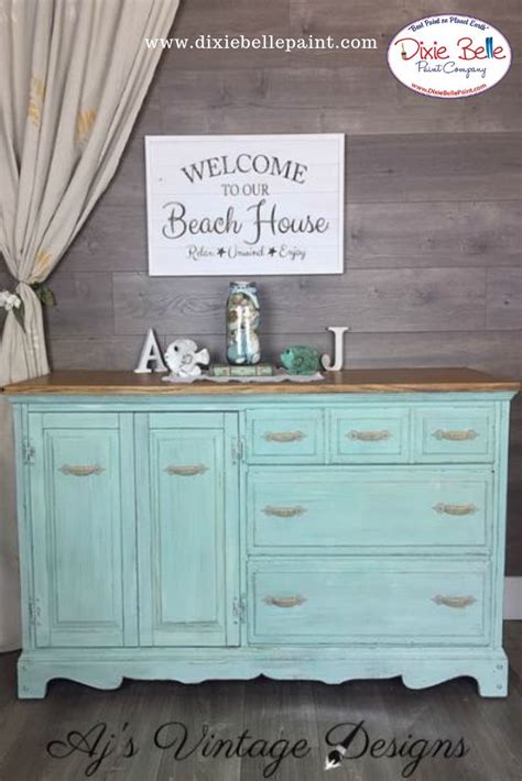 It's easy to work with and doesn't need to be bake cured so there is less work involved with making a finished piece. Sea Glass Chalk Mineral Paint is a soft blue-green color ...