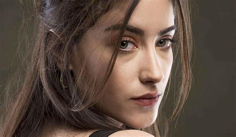 Hazal kaya foto galerilerini gezebilirsiniz. Hazal Kaya: Kilolu kadına başrol verilmiyor