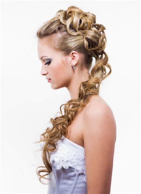 Prom Hairstyles For Long Hair With Matching Dresses