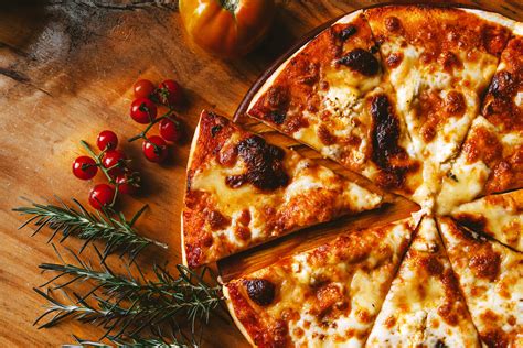 8 Slices Of Pizza छोटी सी बात