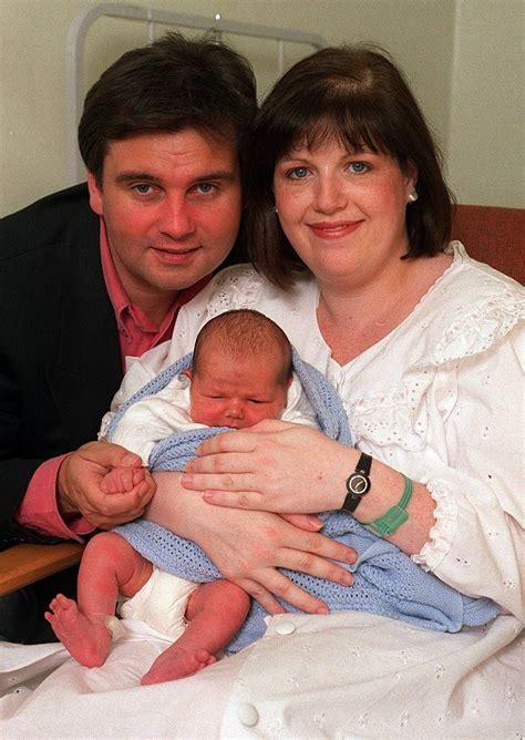 Eamonn holmes was in such pain he 'couldn't look after himself' without ruth. Who is Eamonn Holmes' first wife Gabrielle Holmes?
