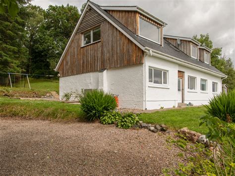 Dog Friendly Holiday Cottages in Fort William & Lochaber - Pet Friendly
