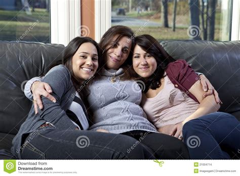 Mom And Daughters Sleeping Nude Bobs And Vagene