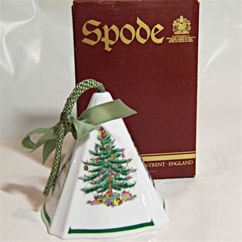 Spode Christmas Tree Ornament Triangular 275 Tall