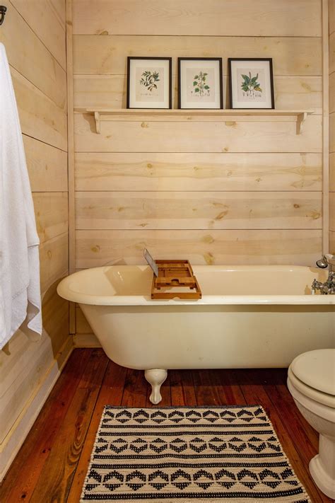 Nothing Like A Great Clawfoot Tub In A Farmhouse Bathroom Bathroom