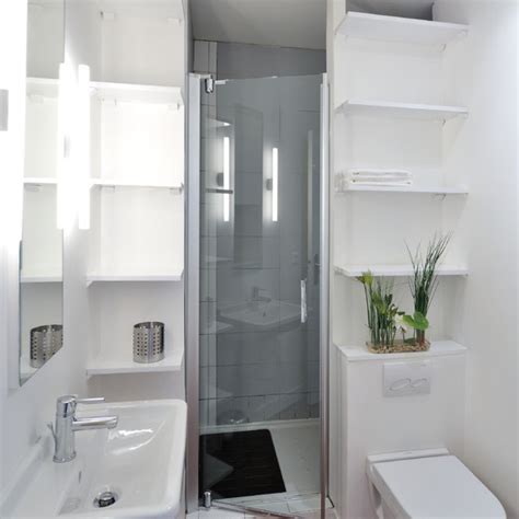Desain kamar mandi juga harus anda perhatikan jika memang ingin membuat rumah anda semakin terkesan minimalis dan modern. 10 Desain Kamar Mandi Minimalis Tanpa Bathup Terbaru