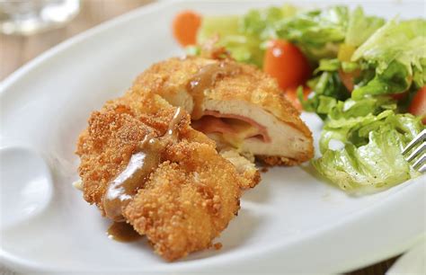 Chicken breast is the easy option for a simple supper and we have hundreds of chicken breast recipes from easy curries to comforting pies and filling salads. Pan Fried Chicken Breast with Brown Gravy Recipe | Recipes.net