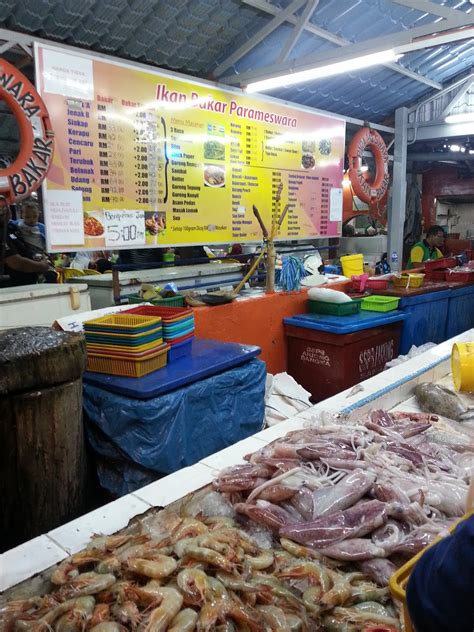 Muara sungai duyong ( halal ). Happy Reading: Ikan Bakar Parameswara, Umbai