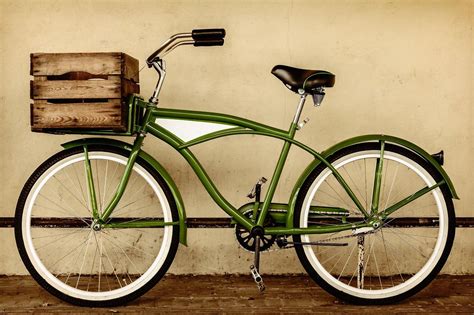 Our expert reviewed the top 7 cruisers in 4 best beach cruiser bikes women can buy today. Why Beach Cruiser Bikes Should Have Gears and Brakes