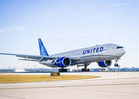 Booming Cargo Business Wont Yield Freighters For United Cargo Facts