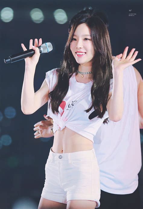 Taeyeons Been Working Out And She Gave Her Fans A Peek At Her Perfect Abs Koreaboo