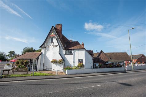 The Old Ship Fullers Pub And Restaurant In Lower Swanwick