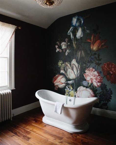 Botanical Bathing 🛁🌸 Floral Bathroom Bathroom Wallpaper Small