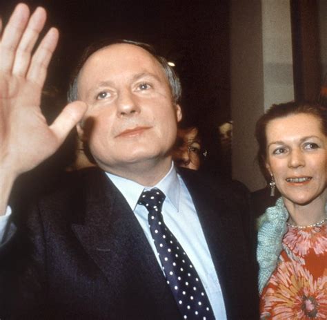 Find the perfect sahra wagenknecht stock photos and editorial news pictures from getty images. Linkes Liebespaar: Sahra und Oskar auf den Spuren von Karl ...