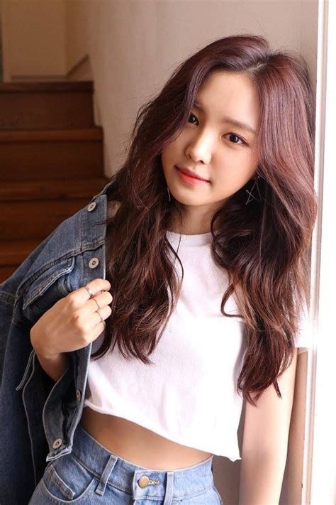 Apink naeun's outfit on instagram on april 12, 2020. Apink'ten Naeun'un Kusursuz Güzelliğinin 20 Anı