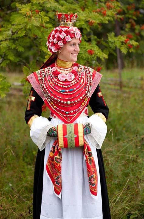 swedish headdress i like the jewelled bib too costumes around the world folklore fashion