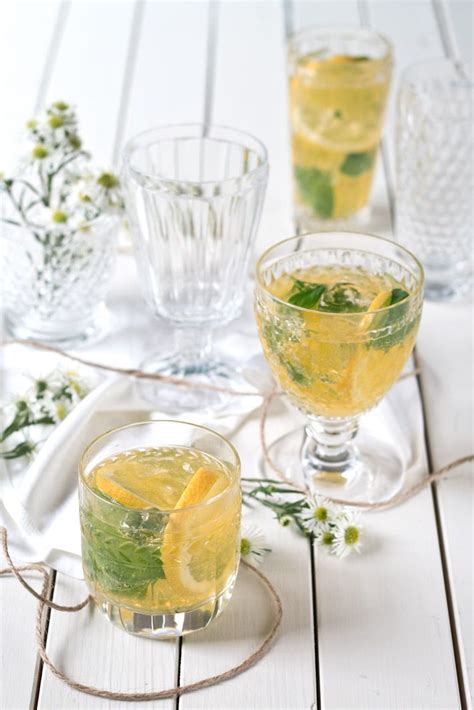 Maybe you would like to learn more about one of these? Limoncello Spritz - Mein Lieblingsdrink zum Tanz in den ...