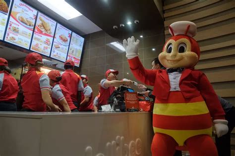 Get Jolly Filipino Fast Food Chain Jollibee Is Headed To Grand Central