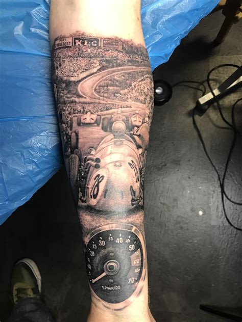 Race Track Art Tattoo Completed In 16 Hours Tattoo Ideen Klein