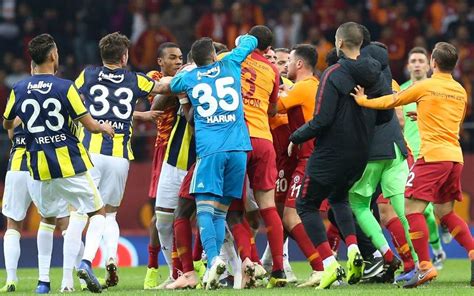 Derbinin ardından galatasaray 4.sıraya geriledi. Beşiktaş, Galatasaray, Fenerbahçe ve Trabzonspor PFDK'ye ...