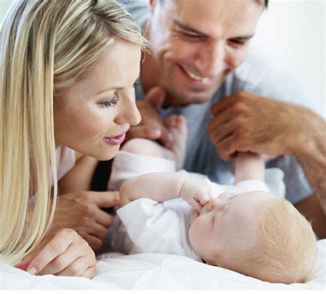 Newborns can lose body heat very quickly. How to bond with your baby