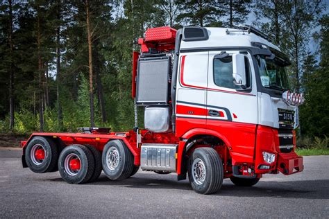4.5 out of 5 stars 2,857. Harteikkaampi Sisu Polar Hauler - Metsätrans