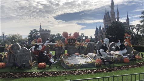Tokyo Disneylands Halloween Event Wdwmagic Unofficial Walt Disney