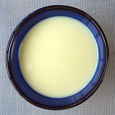 Wij hebben een overheerlijk satesaus recept het is vooral belangrijk om de saus even te proeven. Creme Anglaise Vanilla Custard Sauce | Recipe | Custard sauce, Custard