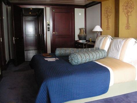 But there's more to know: Princess cruise ship - suite bedroom | Traveler Angel | Flickr