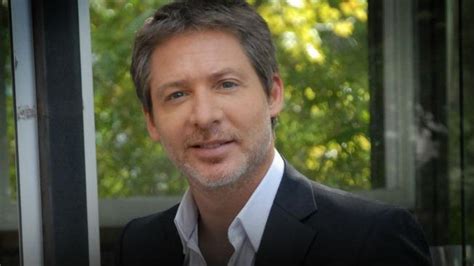 Adrián suar llega a netflix en medio de la crisis de polka. Adrián Suar se convirtió en Rick Grimmes de The Walking ...