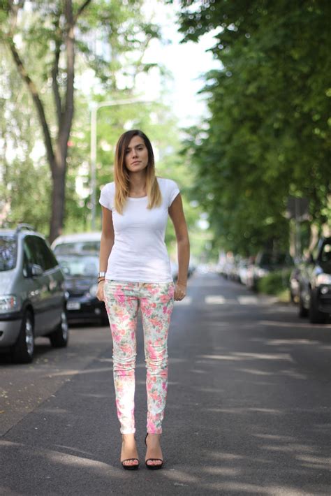 Shop new arrivals at loft, and find fashion with love—feminine, versatile and affordable women's clothing: Straight Up Style: Flower Power