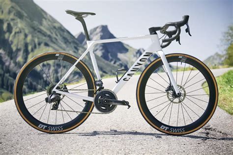 the new 2021 canyon ultimate road bike offers pure climbing speed spark bike