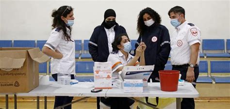 El anuncio fue dado desde el aeropuerto de santiago, en el marco de la llegada de 2,2 millones de dosis de la vacuna coronavac del laboratorio. Israel ultima la aplicación que servirá de 'pase verde ...