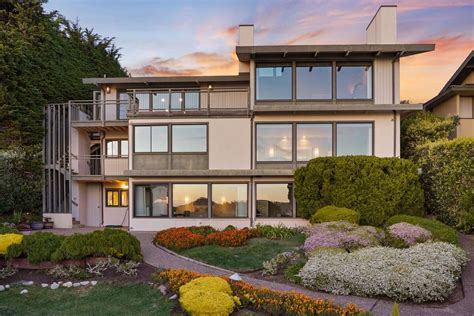 Betty Whites Cherished Oceanfront Carmel Home Sells For Almost 3