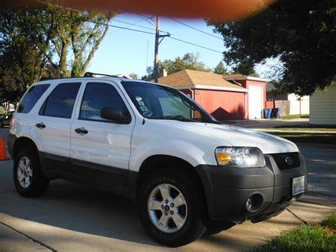 At the time, according to the manufacturer's recommendations, the cheapest modification 2006 ford. 2006 Ford Escape - Pictures - CarGurus