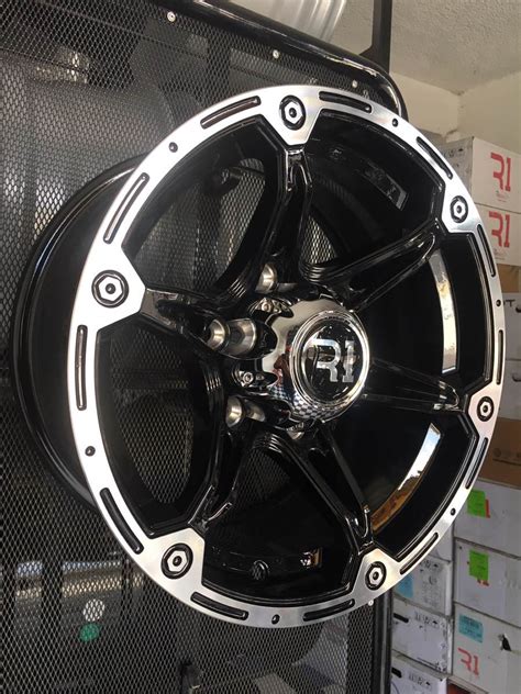 Rines 15 Especiales Para Todas Las Nissan 6-139 De 6 Birlos - $ 1,749.