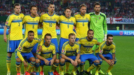Den prestationen belönades med svenska dagbladets guldmedalj samt jerringpriset 1994. Inte mitt team, inte min EM-låt | Nordfront.se